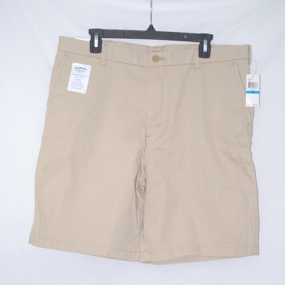 NWT  36” Waist 9.5” Inseam Flat Front IZOD Saltwater Stretch Relaxed Classics